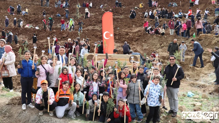 6 Şubat deprem şehitleri için Kahramanmaraş'ta anlamlı etkinlik