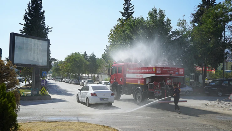 6 Şubat depremin enkazları böyle kaldırılıyor