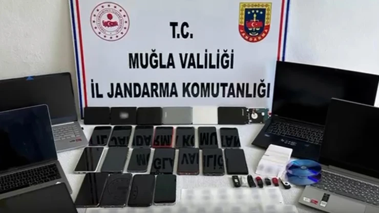 7,5 Milyar TL'lik hesap hareketi bulunan 102 şüpheli yakalandı