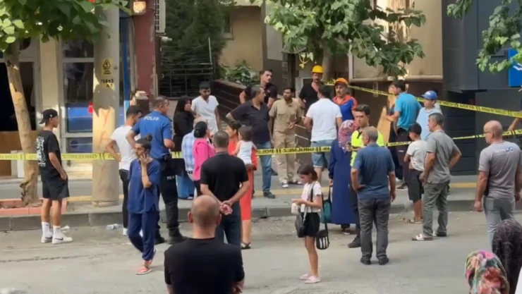 7 katlı binada önce sesler duyuldu sonra tahliye edildi