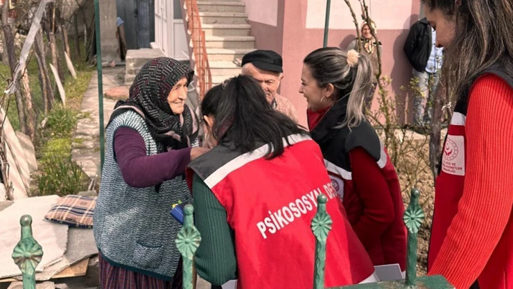 81 ilde bayram boyunca 384 bin aile ziyaret edildi