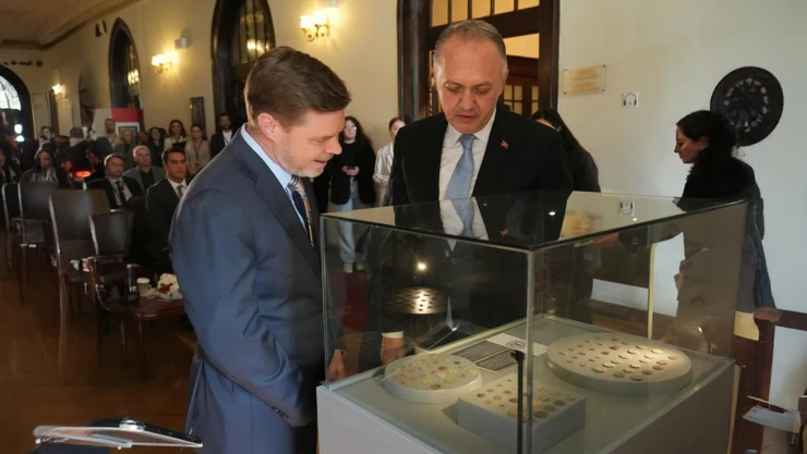 83 tarihi sikke Türkiye'ye döndü