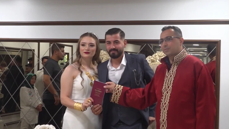 90 bin aileye 1,5 milyar lira uzun evlilik desteği