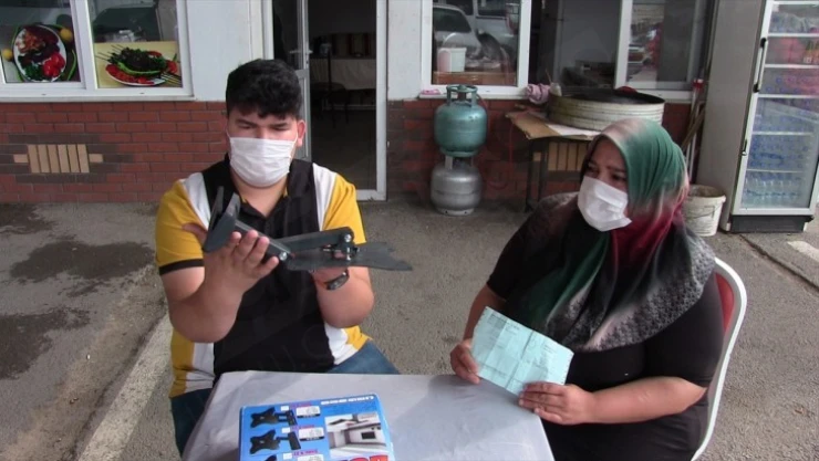 Oto teybi sipariş etti, televizyon askı aparatı çıktı