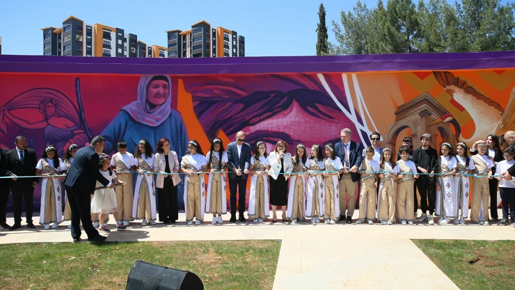 AB-Türkiye dayanışması için yapılan sanat duvarı açıldı