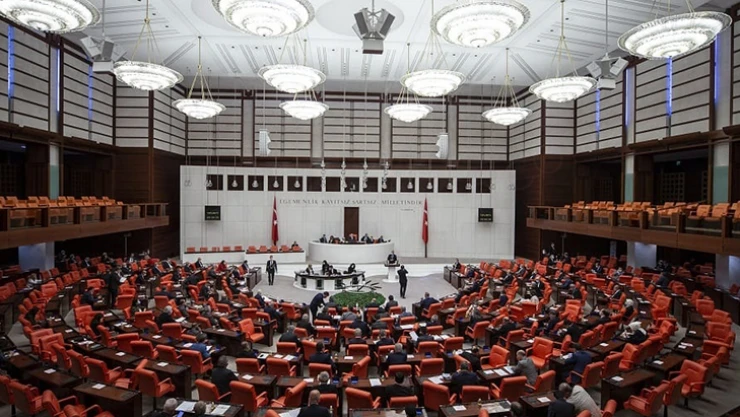 Adalet komisyonunda 'Avukatlık Kanunu' kabul edildi