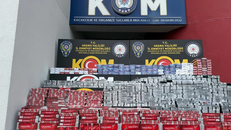 Adana'da iki araçta 20 bin 500 paket kaçak sigara ele geçirildi