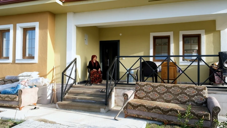 Afet konutları teslim edilmeye devam ediyor