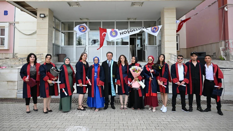 Afşin Meslek Yüksekokulu'nda mezuniyet coşkusu