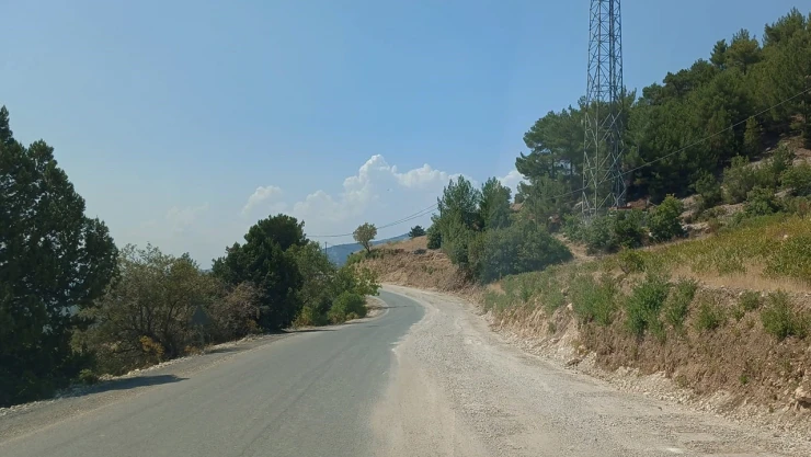 Ağabeyli grup yolu genişletiliyor