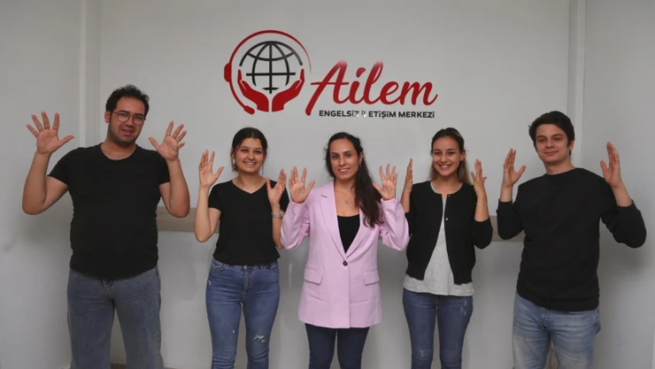AİLEM Engelsiz İletişim Merkezi 98 bin 319 çağrıya çeviri desteği sağladı