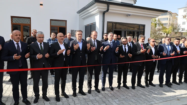 AK Parti Genel Başkan Yardımcısı Sırakaya, 'Bizim için cami imanın kalbi demektir'