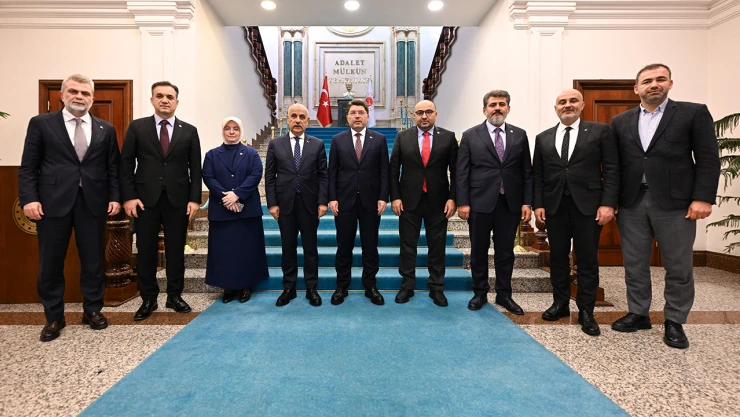 AK Parti Kahramanmaraş heyeti, Adalet Bakanlığına çıkarma yaptı