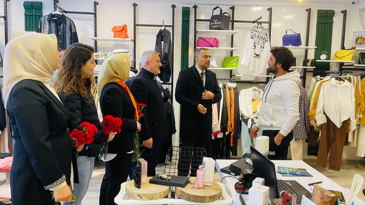 AK Parti Onikişubat Belediye Başkan Adayı Hanifi Toptaş'a yoğun ilgi