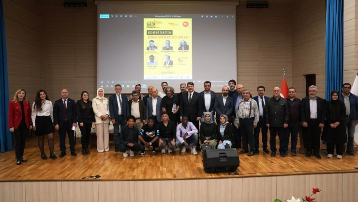 Akademisyenler, edebiyatın düşündürücü gücünü Kahramanmaraş'ta ele aldı