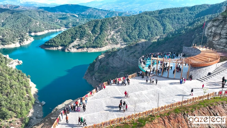Ali Kayası Cam Teras, 50 bin ziyaretçiyi ağırladı