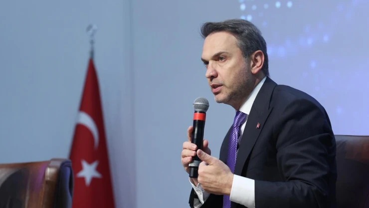 Alparslan Bayraktar, 'Enerjide bağımsız bir Türkiye hedefiyle yürüyoruz'