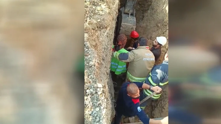 Altyapı çalışması sırasında bir işçi toprak altında kaldı