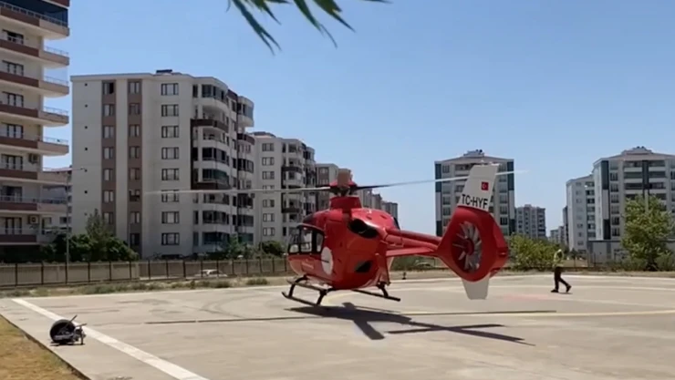 Ambulans helikopter felç geçiren hasta için havalandı