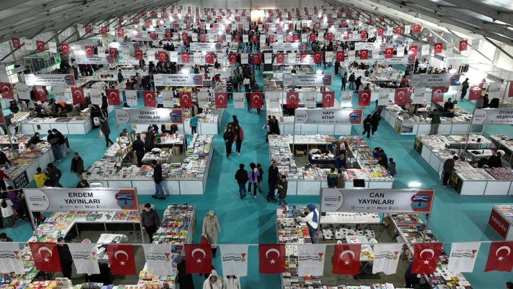 Anadolu'nun en büyük kitap fuarı Kahramanmaraş'ta kapılarını açıyor