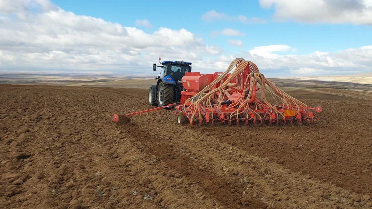 Anadolu Tarım İşletmesinde güzlük ekiliş zamanı