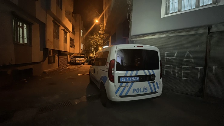 Anne ve 3 yaşındaki kızı evde ölü bulundu