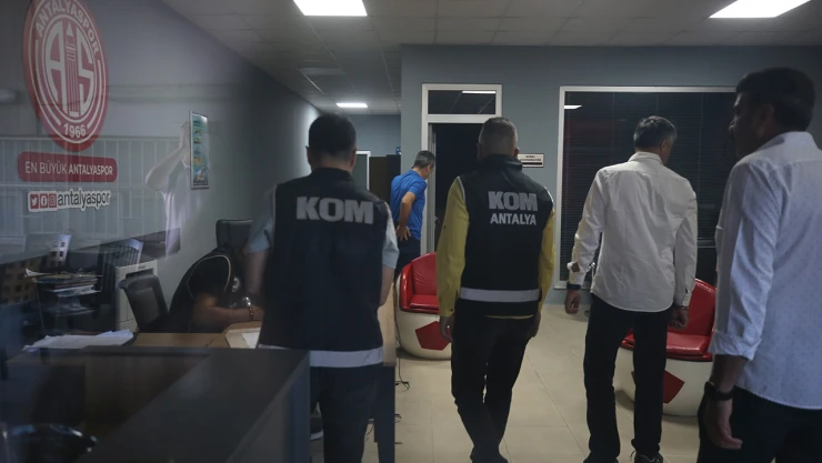 Antalya Büyükşehir Belediyesine yönelik soruşturmada 16 şüpheli gözaltına alındı