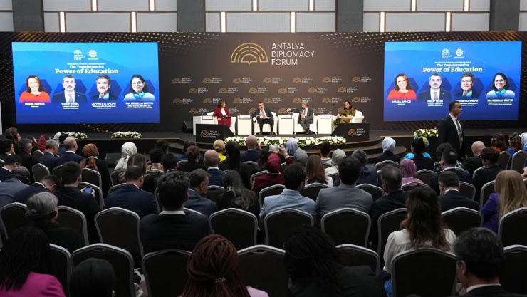 Antalya Diplomasi Forumunda eğitim paneli