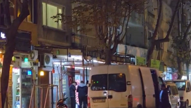 Apartmanın birinci katından düşen kişi öldü