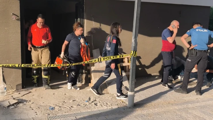 Asansör boşluğuna düşen işçi hayatını kaybetti