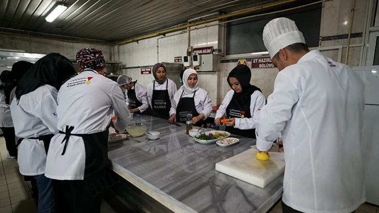 Aşçılığa ilk adımı Kahramanmaraş mutfağıyla atıyorlar