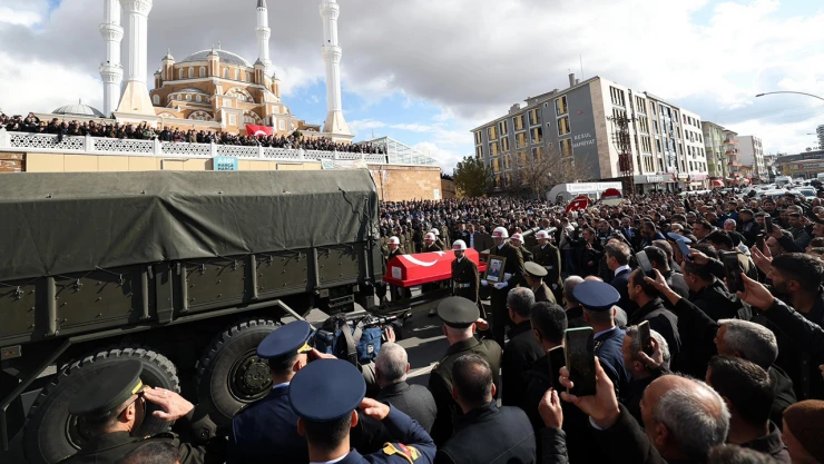 Astsubay Üstçavuş Şehit Burak İbbiği, son yolculuğuna uğurlandı