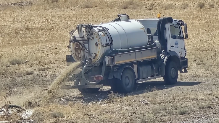 Atık suyu vidanjörle araziye döken belediyeye 668 bin TL ceza
