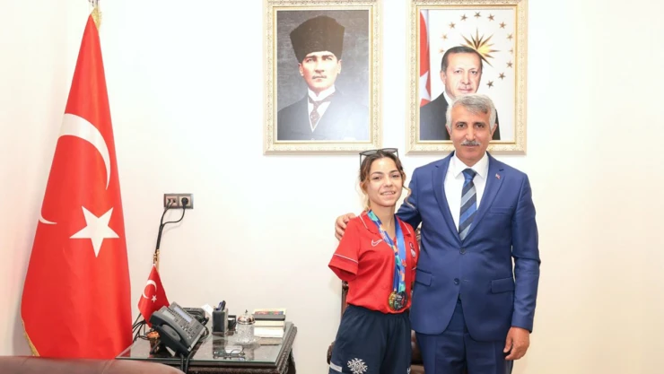 Avrupa Şampiyonu Milli Sporcu Sevilay Öztürk, Kahramanmaraş'a döndü