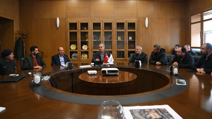 Ayakkabıcı esnafı, geçici iş yerlerine kavuştu