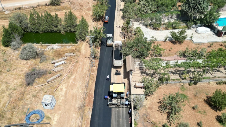 Ayaklıcaoluk ve Akyar mahallelerinde asfalt çalışması