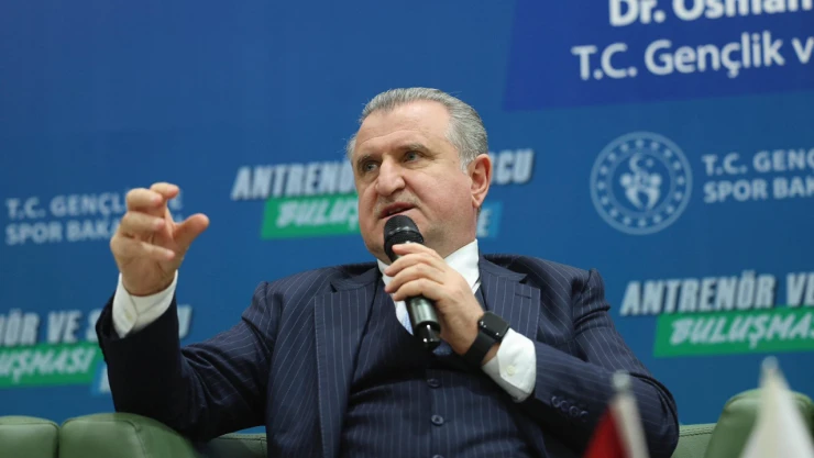 Bakan Bak, 'Gençlerimiz özgüvenli olmalı, ben yaparım demeli'