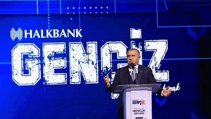 Bakan Bak, Halkbank Gençiz'25 Zirvesi'ne katıldı