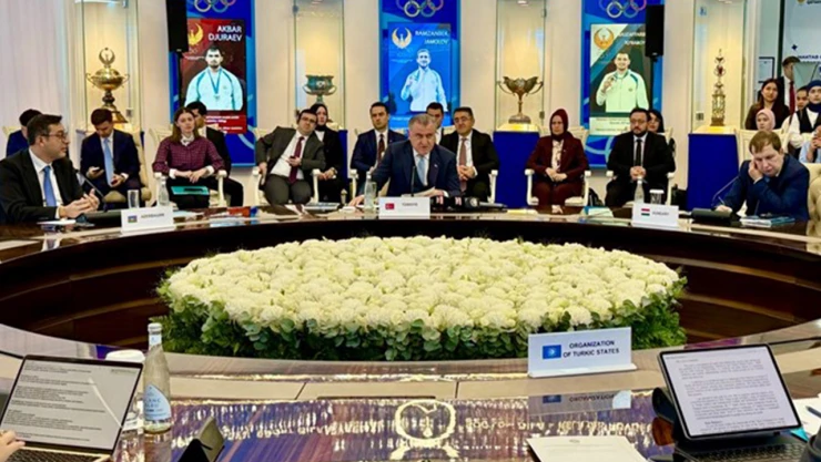 Bakan Bak Özbekistan'da Gençlik ve Spor Bakanları toplantısına katıldı