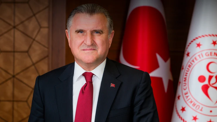 Bakan Bak: 'Sağladığımız imkanları doğru kullanamayan federasyonlardan hesap soracağız'