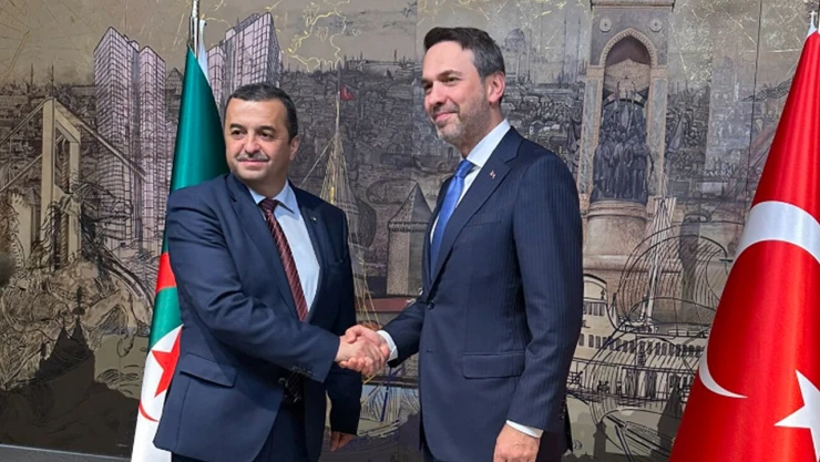 Bakan Bayraktar, Cezayirli Mevkidaşı Arkab ile görüştü