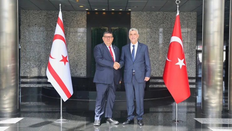 Bakan Bolat, KKTC Maliye Bakanı Berova ile bir araya geldi