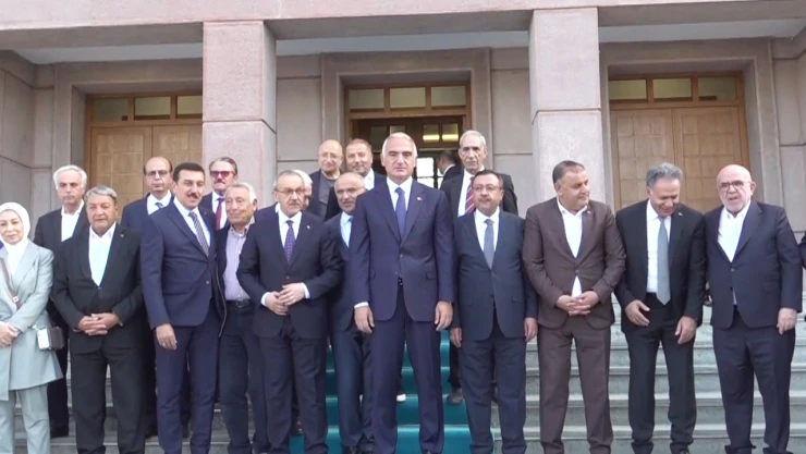 Bakan Ersoy, '9 gün boyunca 42 noktada 350 etkinlik yapılacak'