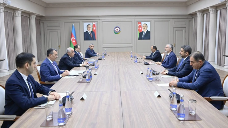 Bakan Işıkhan, Azerbaycan'da çeşitli temaslarda bulundu