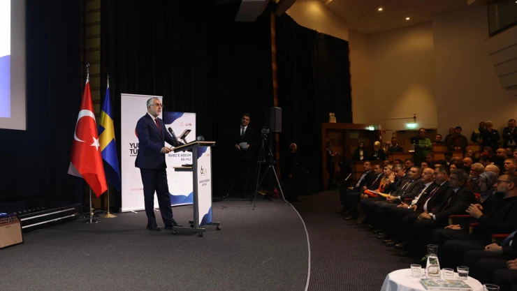 Bakan Işıkhan, Türk gurbetçiler ile buluştu