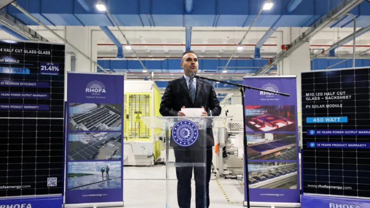 Bakan Kacır, 'Güneş paneli üretim kabiliyetimizi, bir adım öteye taşıyoruz'