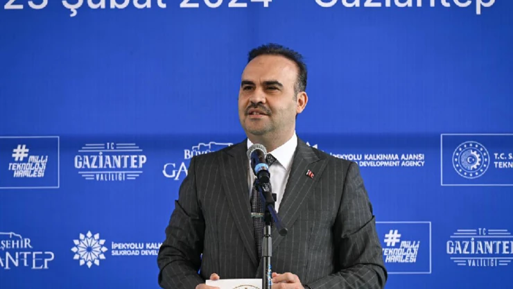 Bakan Kacır, 'Vatandaşlarımızın umutlarını yeniden yeşertmeye devam edeceğiz'