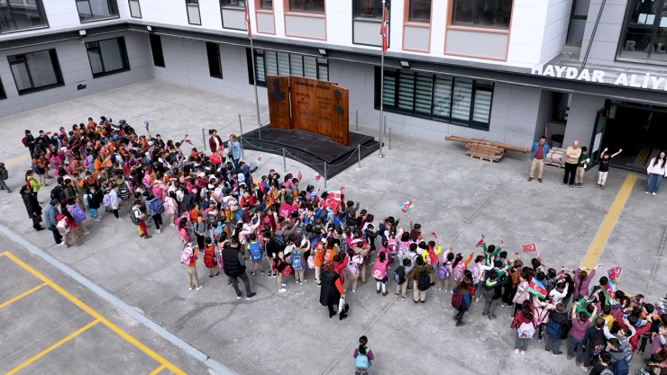 Bakan Kurum, 'Afetlere dirençli çocuklarımız için güvenli'