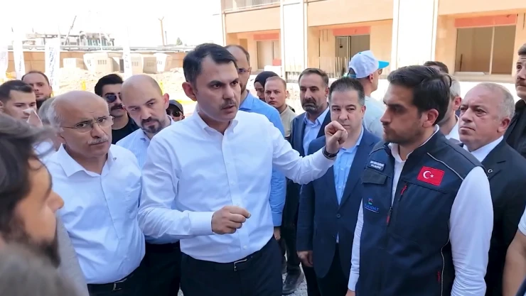 Bakan Kurum'dan Malatya'daki şantiyelere 24 saat çalışma talimatı
