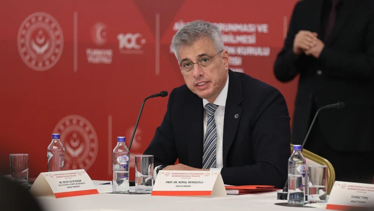 Bakan Memişoğlu'ndan kritik uyarı! Doğurganlık oranı 1,5'e düştü